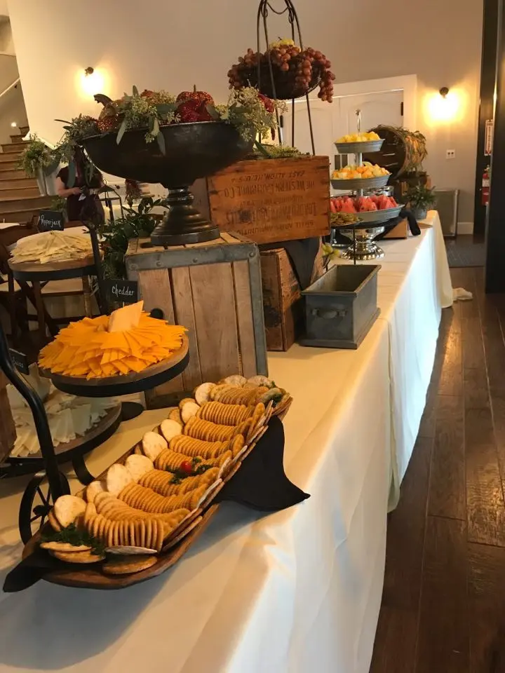 cheese and crackers display